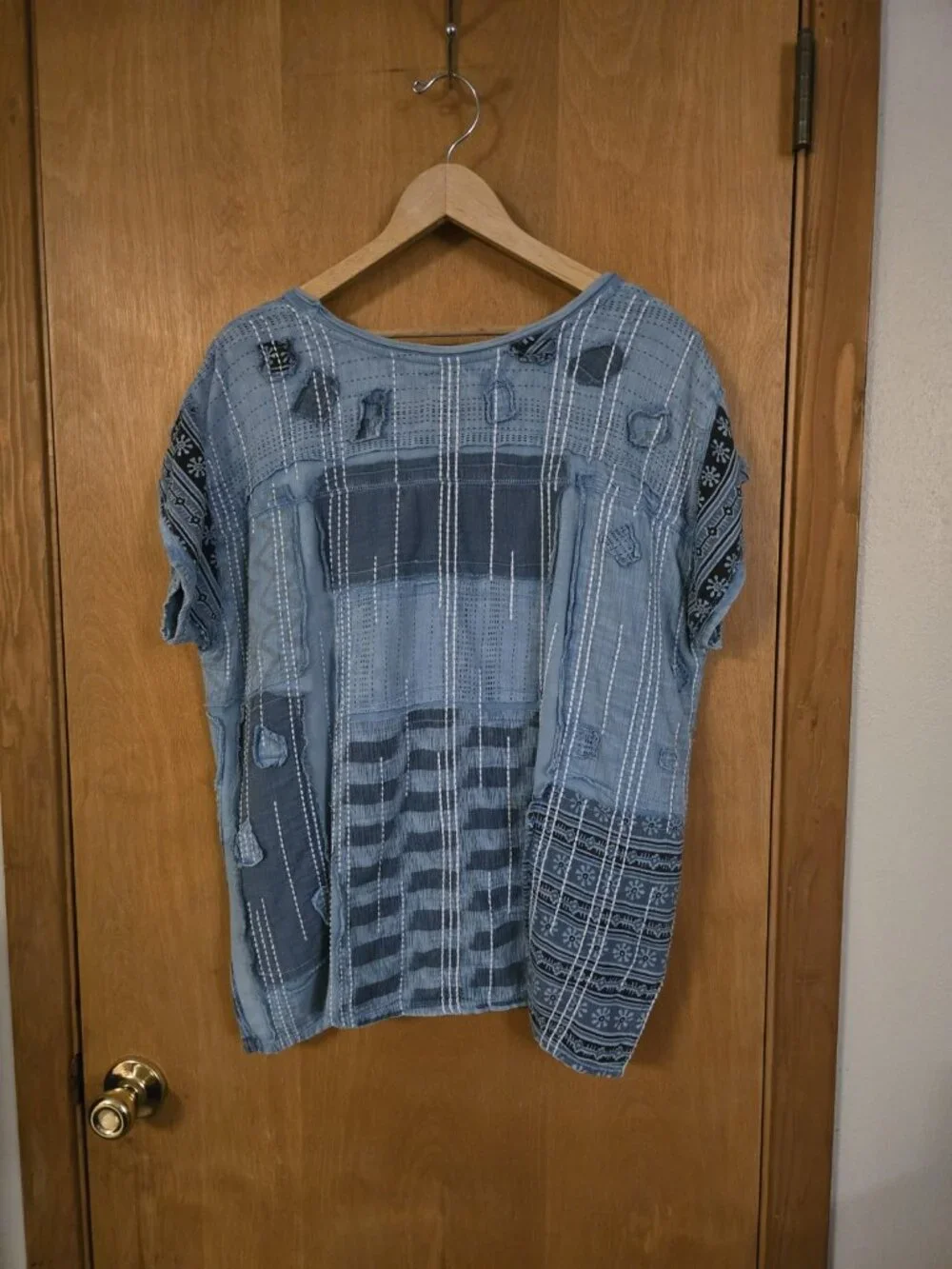 Free People Patch Me Up Tee Women's Large Blue EUC - Picture 4 of 5